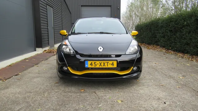 Renault Clio RS Red Bull