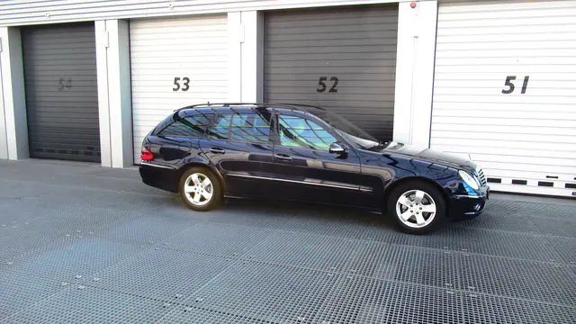 Mercedes-Benz E 280 C