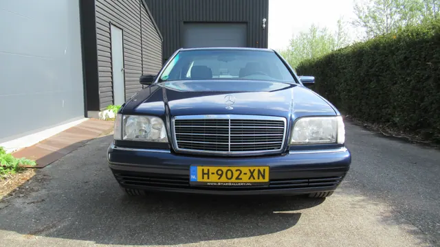 Mercedes-Benz S320 (W140)