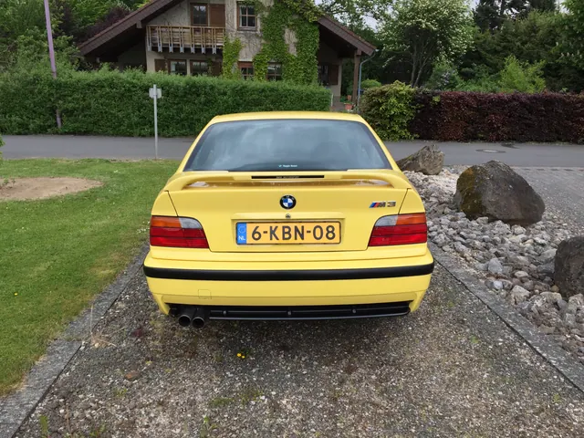 BMW M3 (E36)