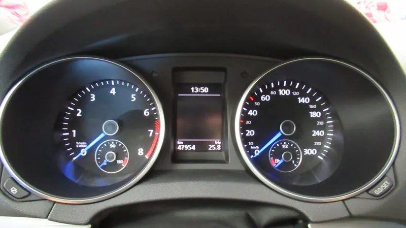 Volkswagen Golf VI R