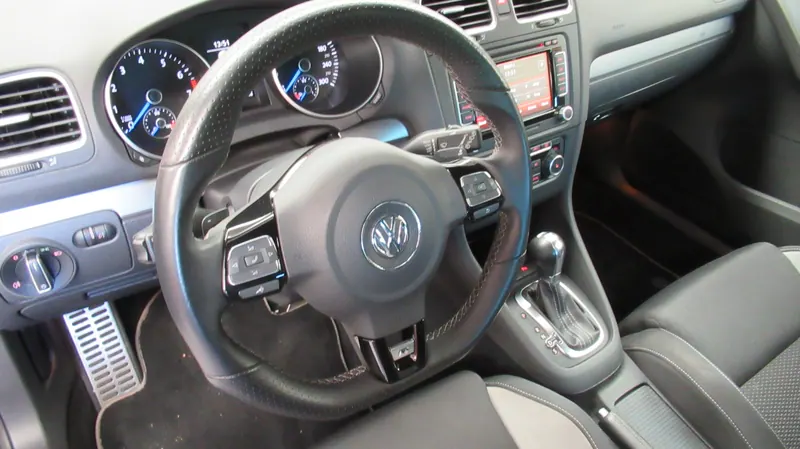 Volkswagen Golf VI R